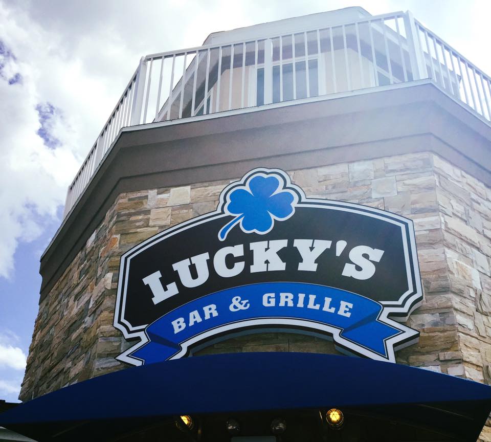 Luckies bar store and grill